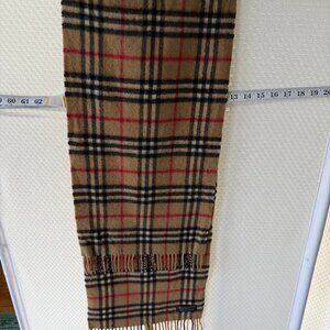 BURBERRYS OF LONDON CASHMERE SCARF